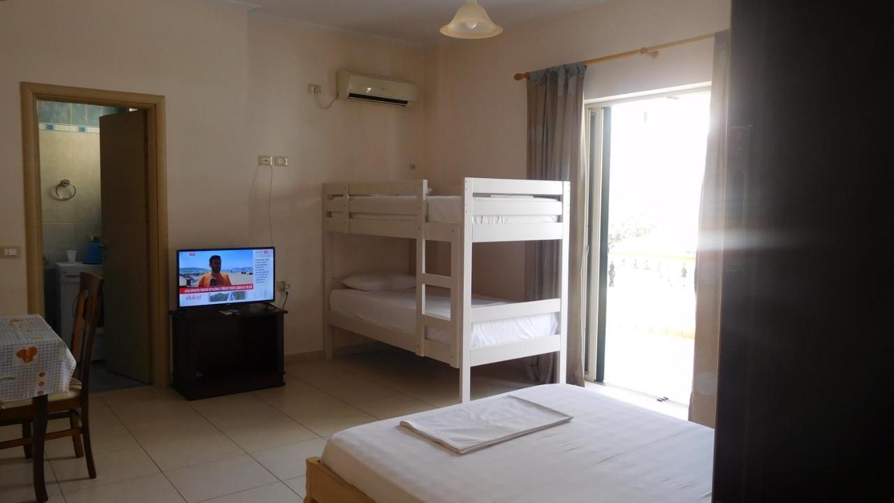 Apartment Urania_1 Sarande Exterior photo